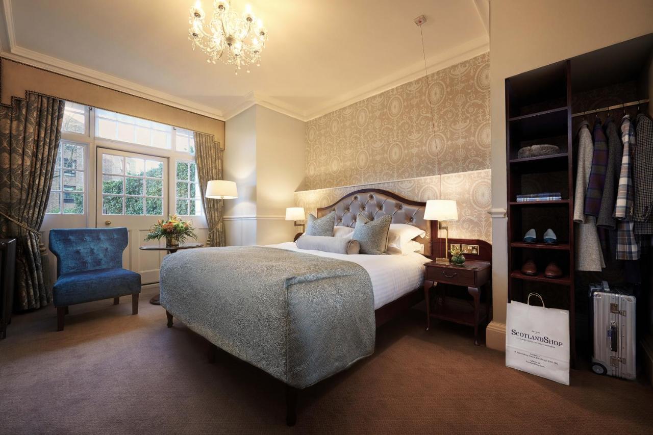The Bonham Hotel Edinburgh Bagian luar foto A bedroom at the hotel