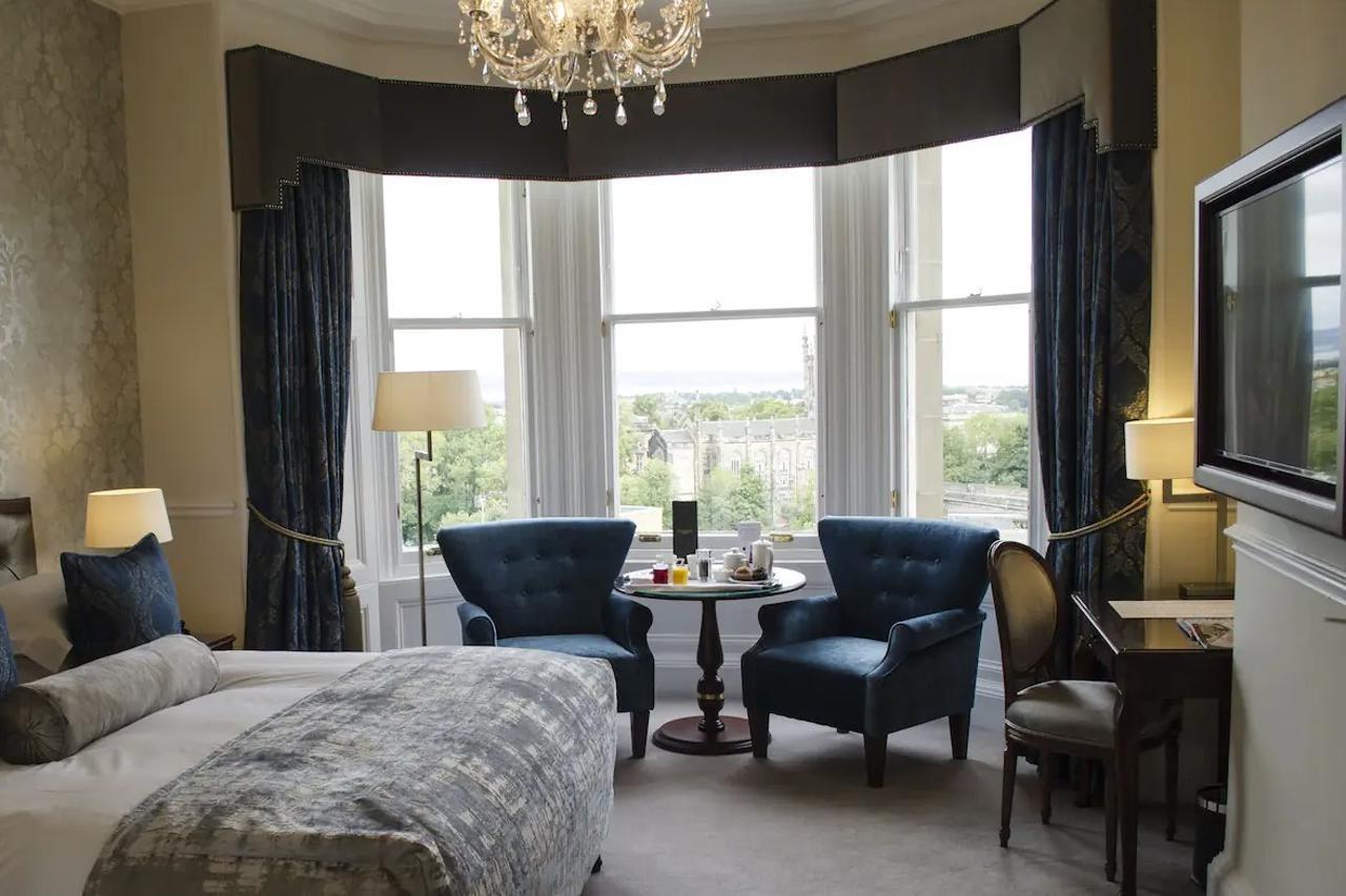 The Bonham Hotel Edinburgh Bagian luar foto A bedroom at the hotel