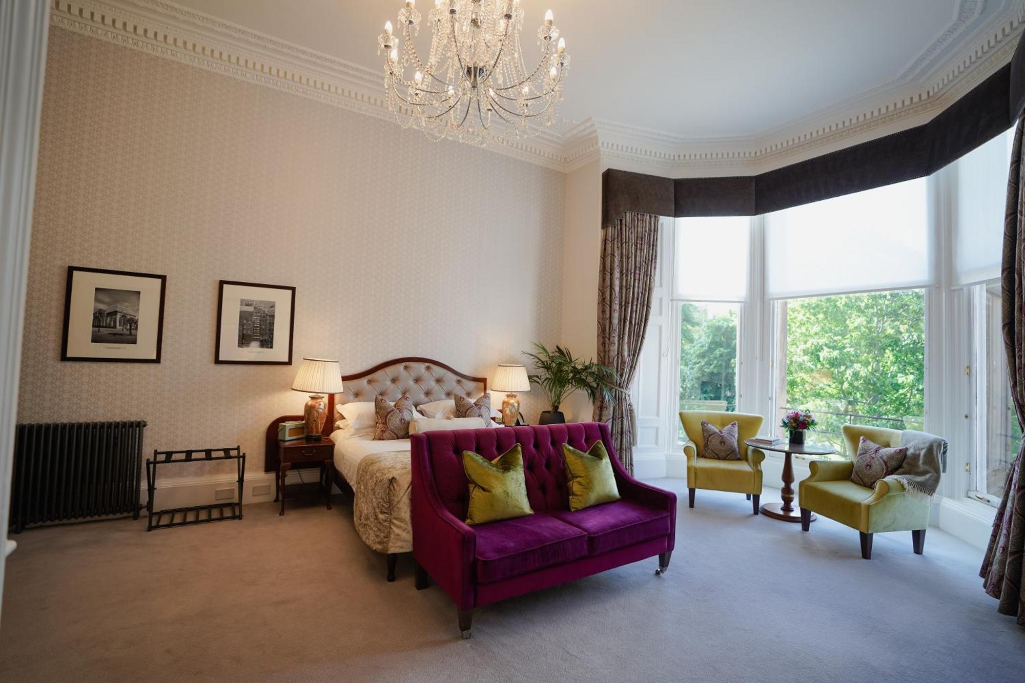 The Bonham Hotel Edinburgh Bagian luar foto A bedroom at the hotel